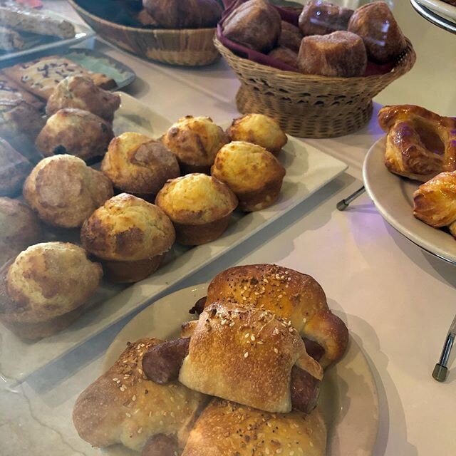 Case is loaded up ! Come on by 👍
#freshbaked #apricot #danish