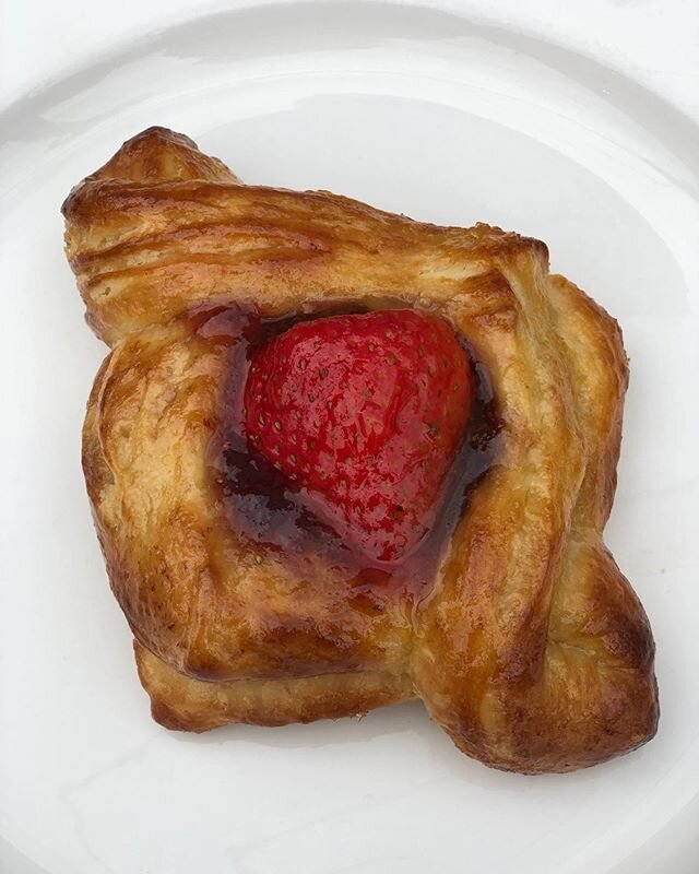 Good Morning ☀️☕️ 😁❤️ Stay tuned for a pic of our daily special! 
#pastry #pastries #coffee #riseandshine #breakfast #bakerycafe #freshbaked #lunch #eatlocal #eatwell #weloveyoutulsa #tulsalove #❤️