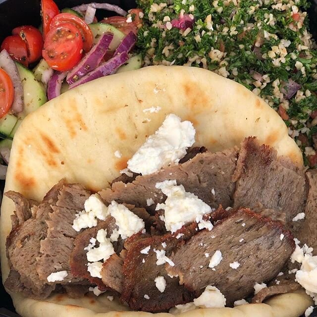 Gyro Platter ... over warm pita w/ tabouli, cucumber tomato salad & crumbled feta .... lunch Spesh, oh yeah one of today’s soup . Call Sam & Steph to place your order . Full menu available ✌️